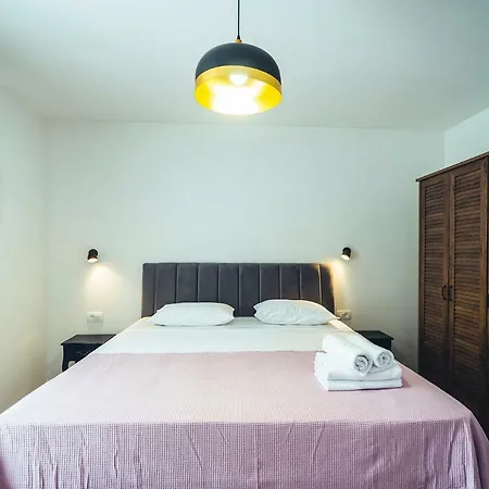 Luxury Borak فيلة إيموتسكي