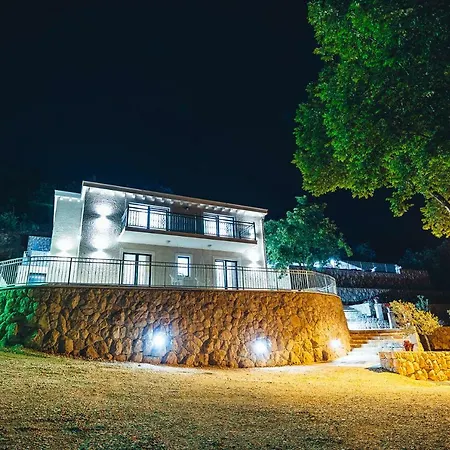 Luxury Borak *